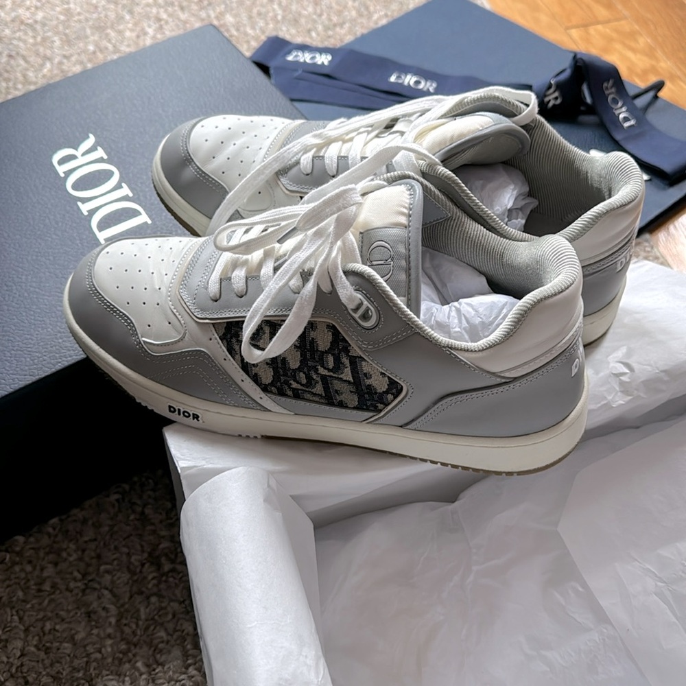 Gray and White Smooth Calfskin with Beige and Black Dior Oblique Jacquard